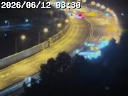 宝塚トンネルの渋滞ライブカメラ「神戸JCT～西宮北IC間ライブカメラ」のライブ画像